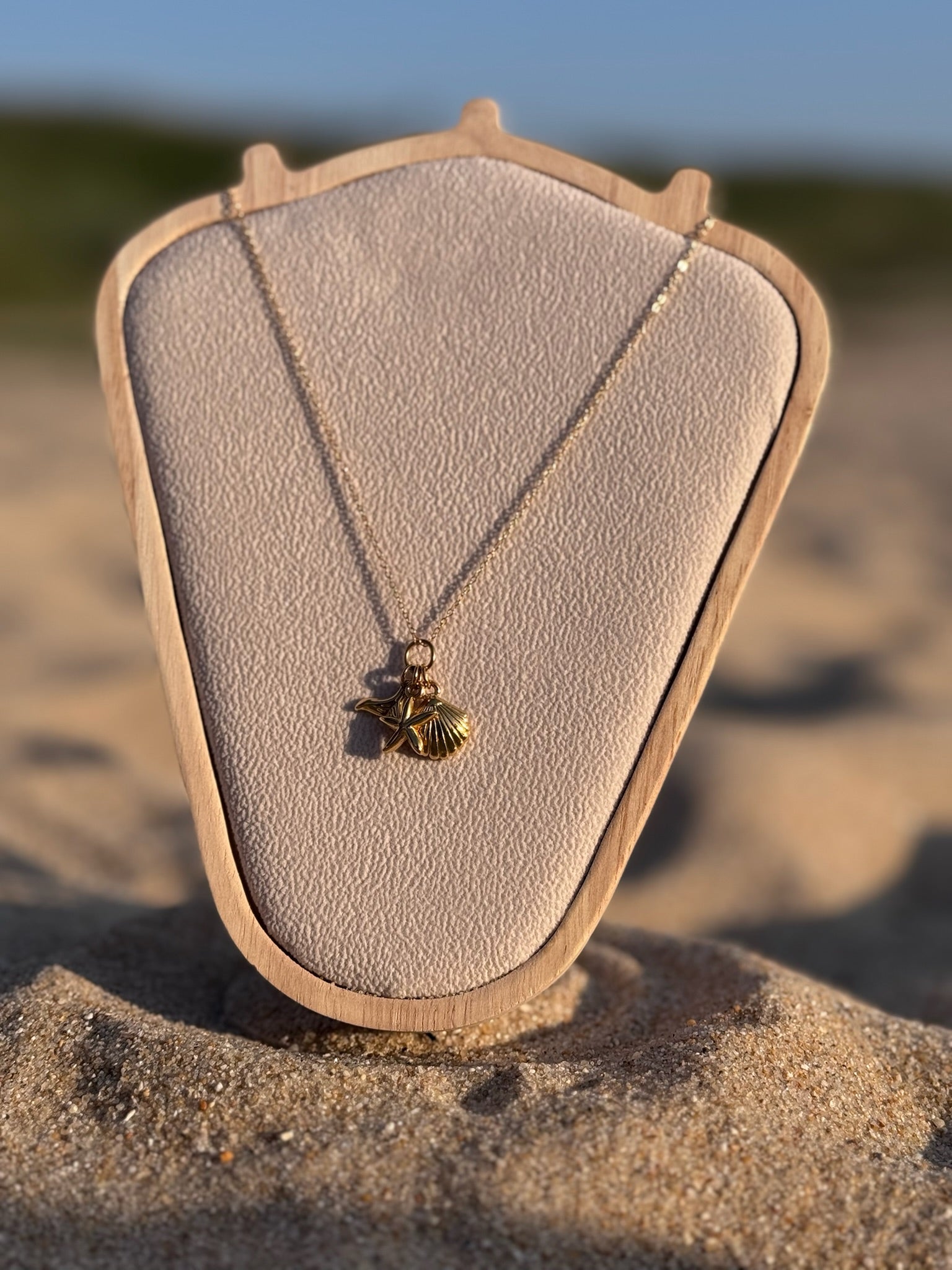 Colar Areias do Tempo dourado