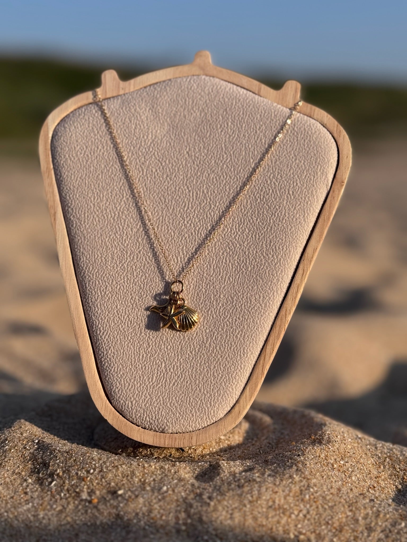 Colar Areias do Tempo dourado