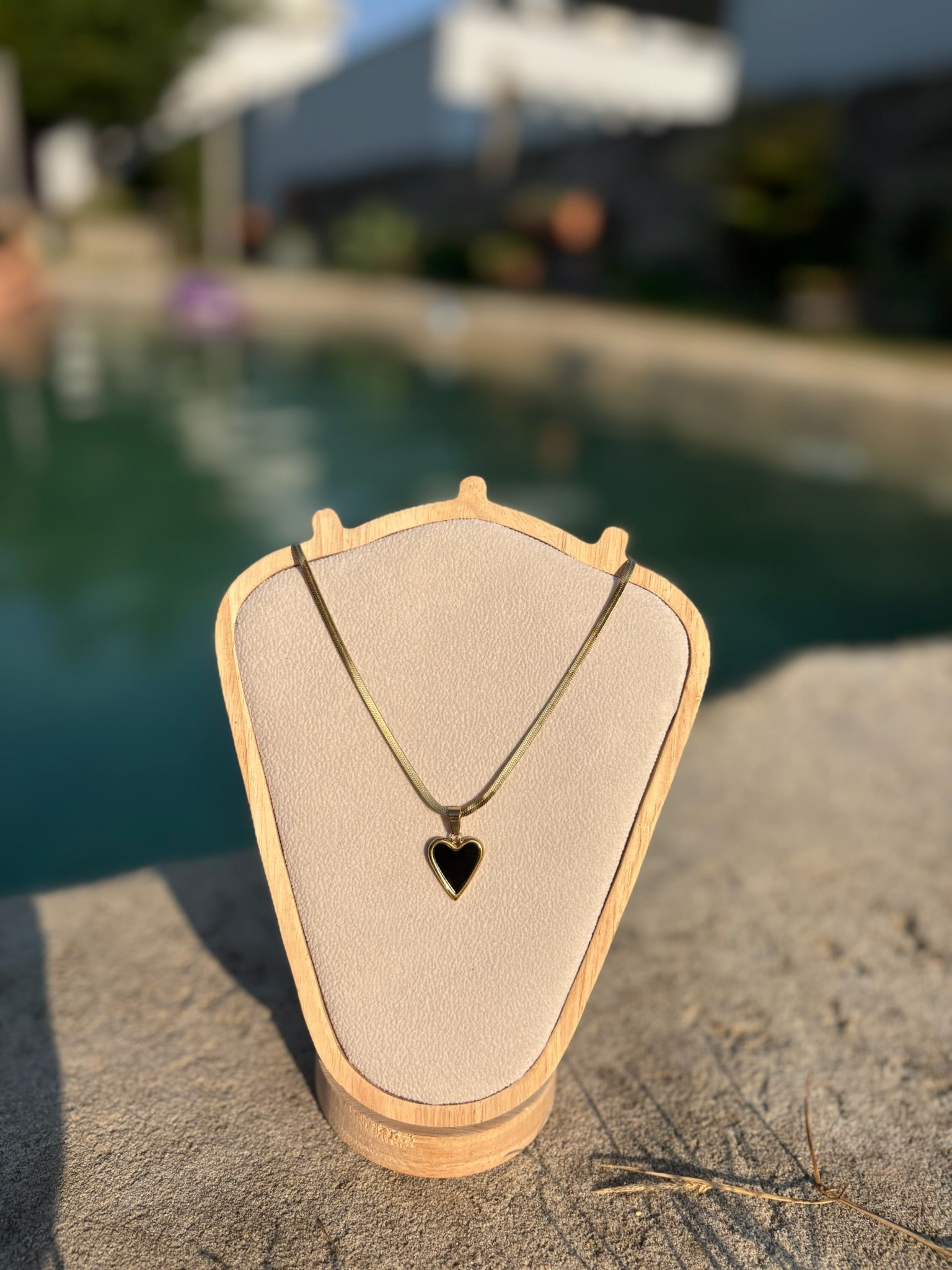 Colar Coração preto P