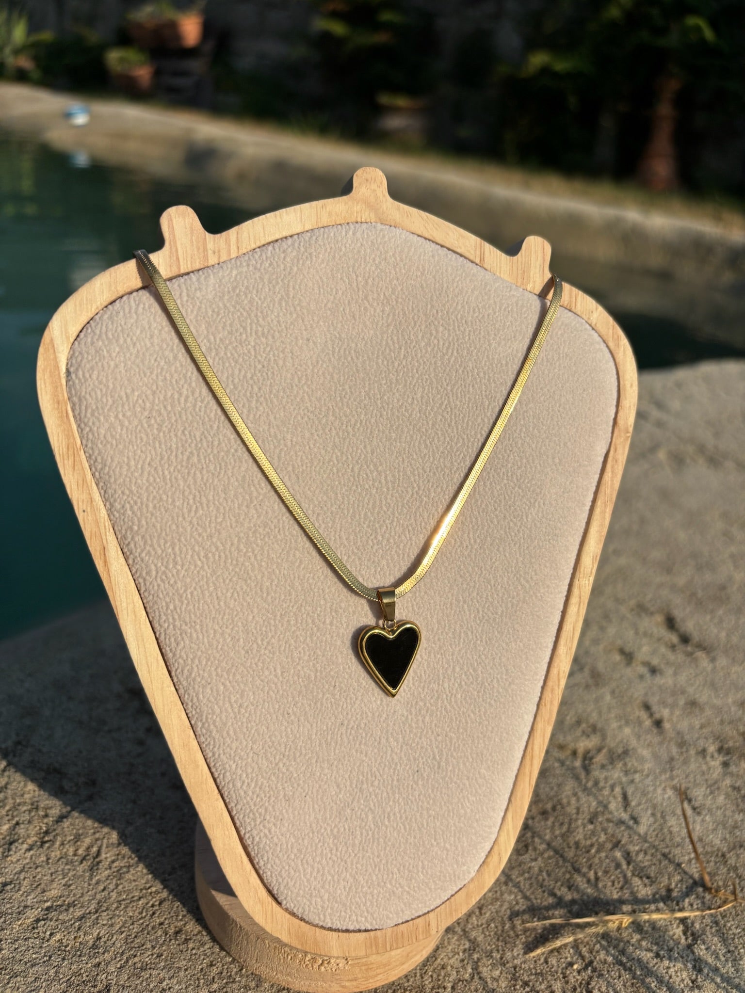 Colar Coração preto P