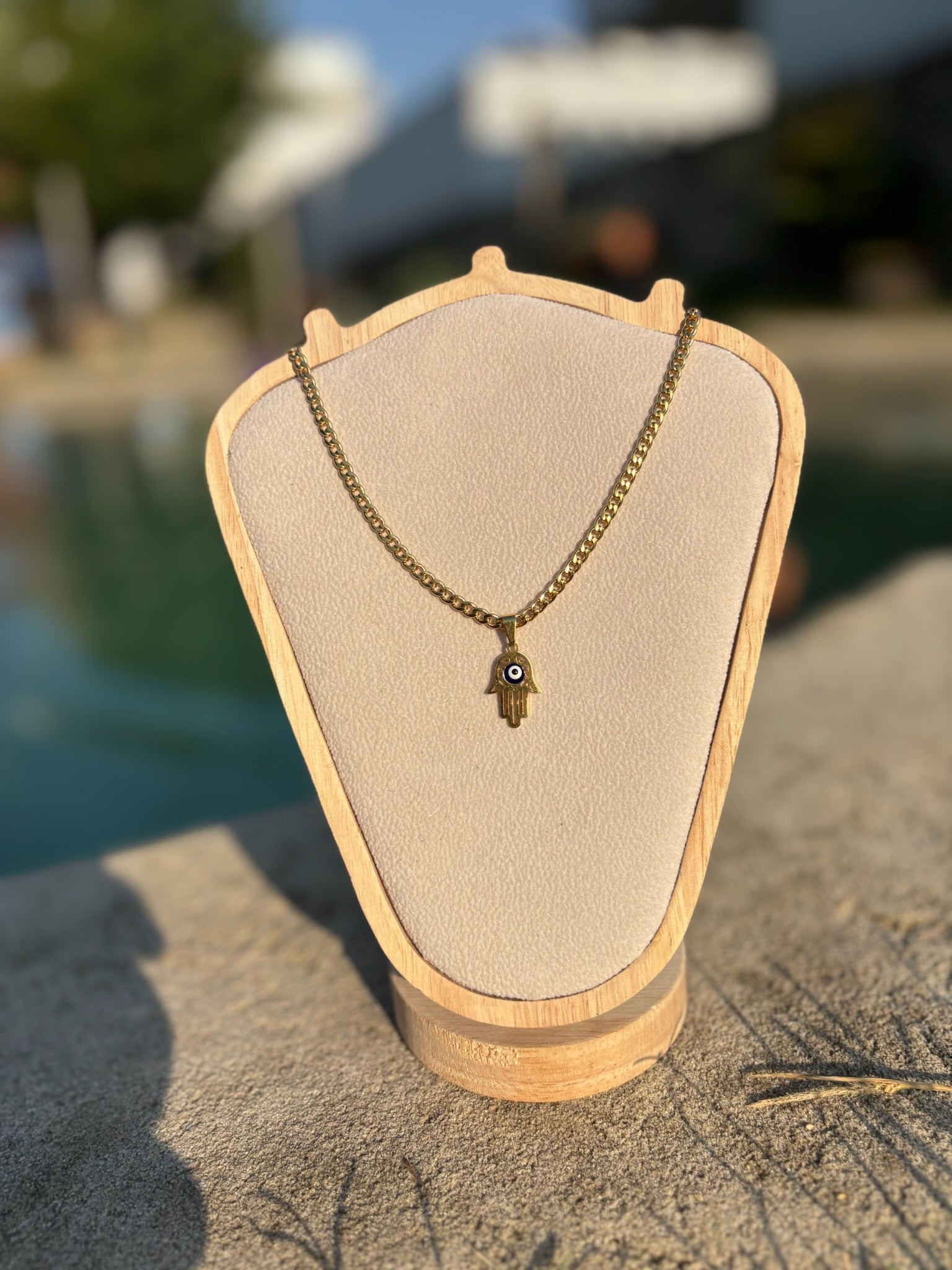 Colar Olho P