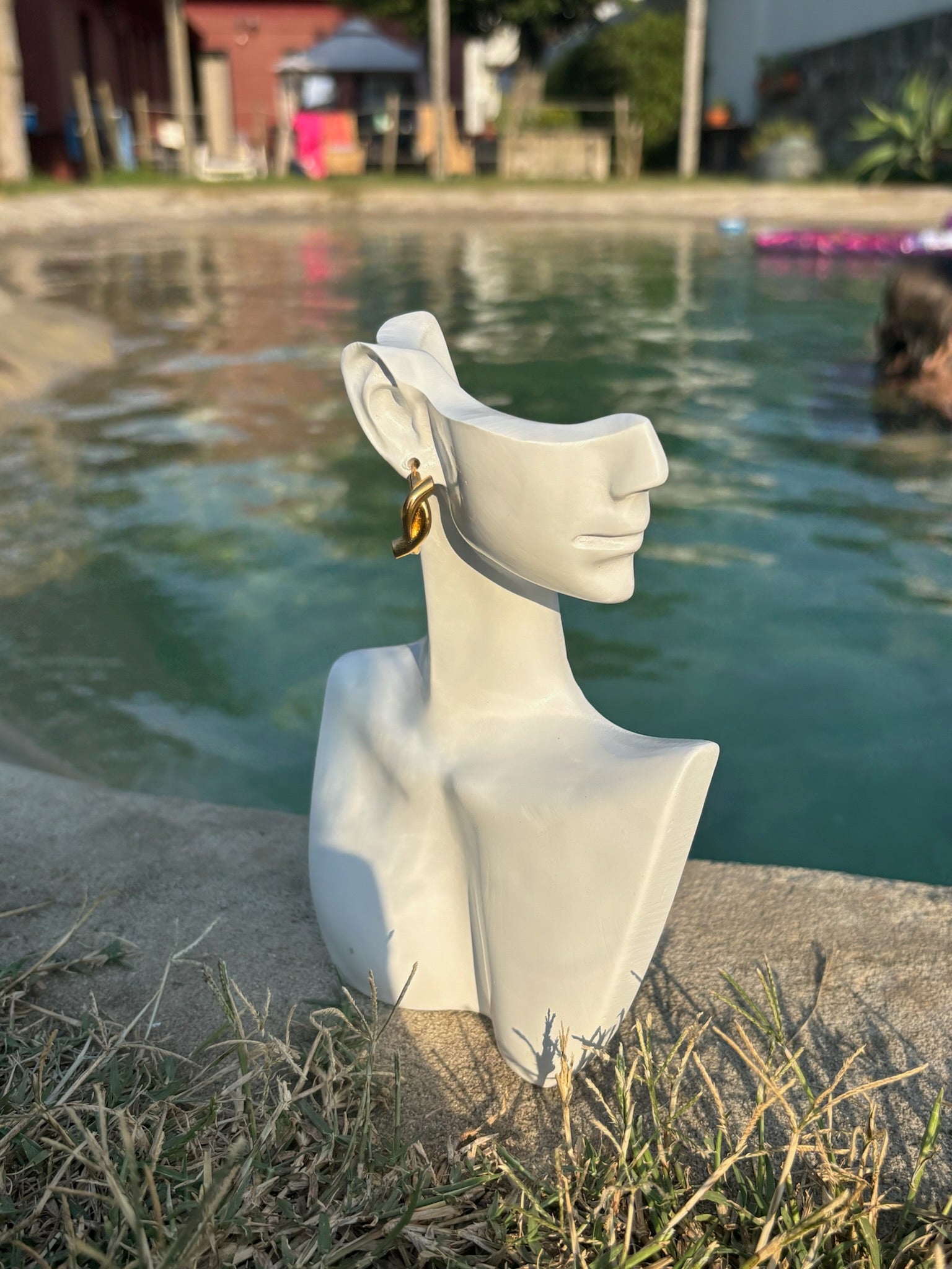 Brincos Tranca Dourados CHECK