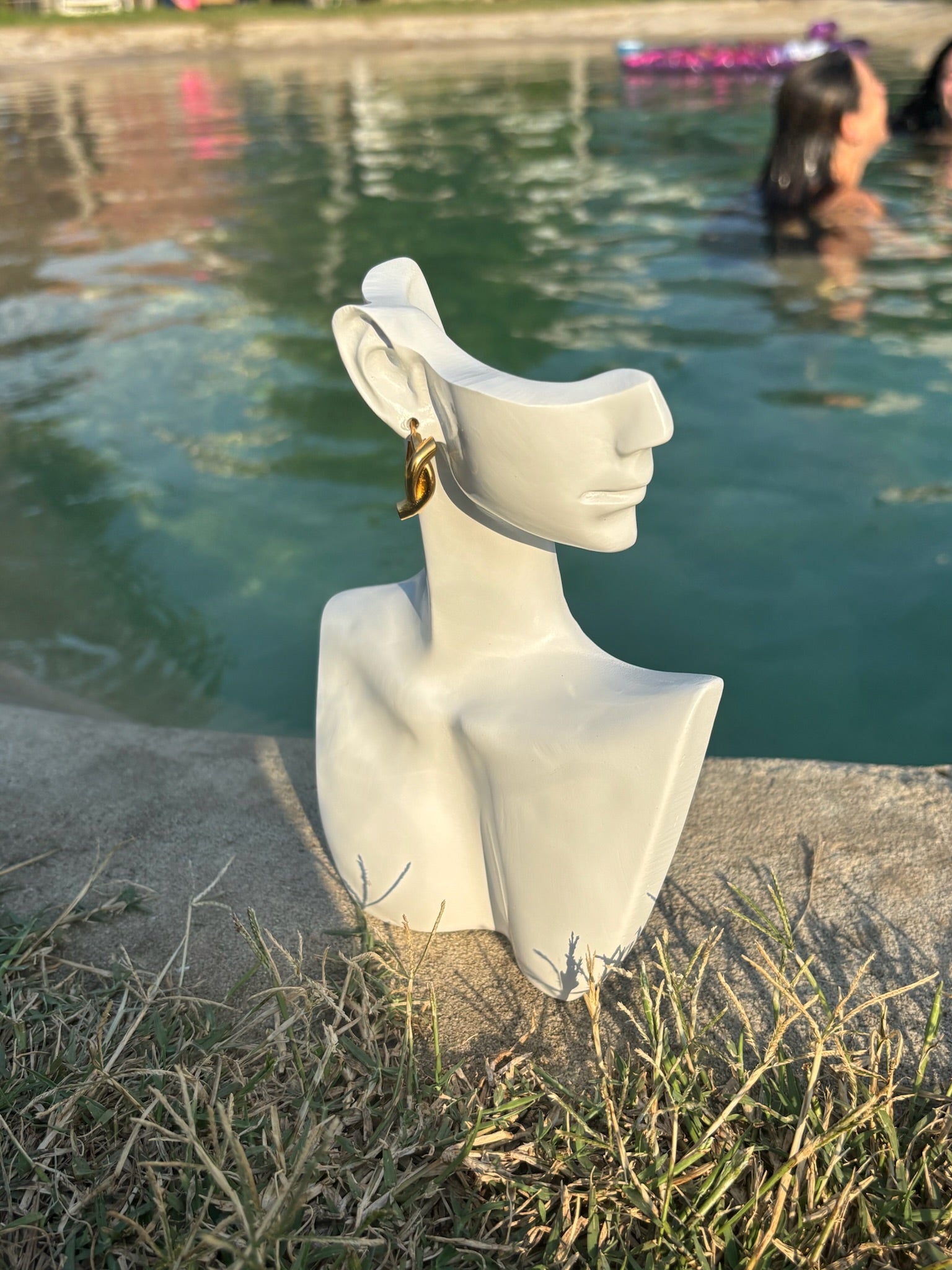 Brincos Tranca Dourados CHECK