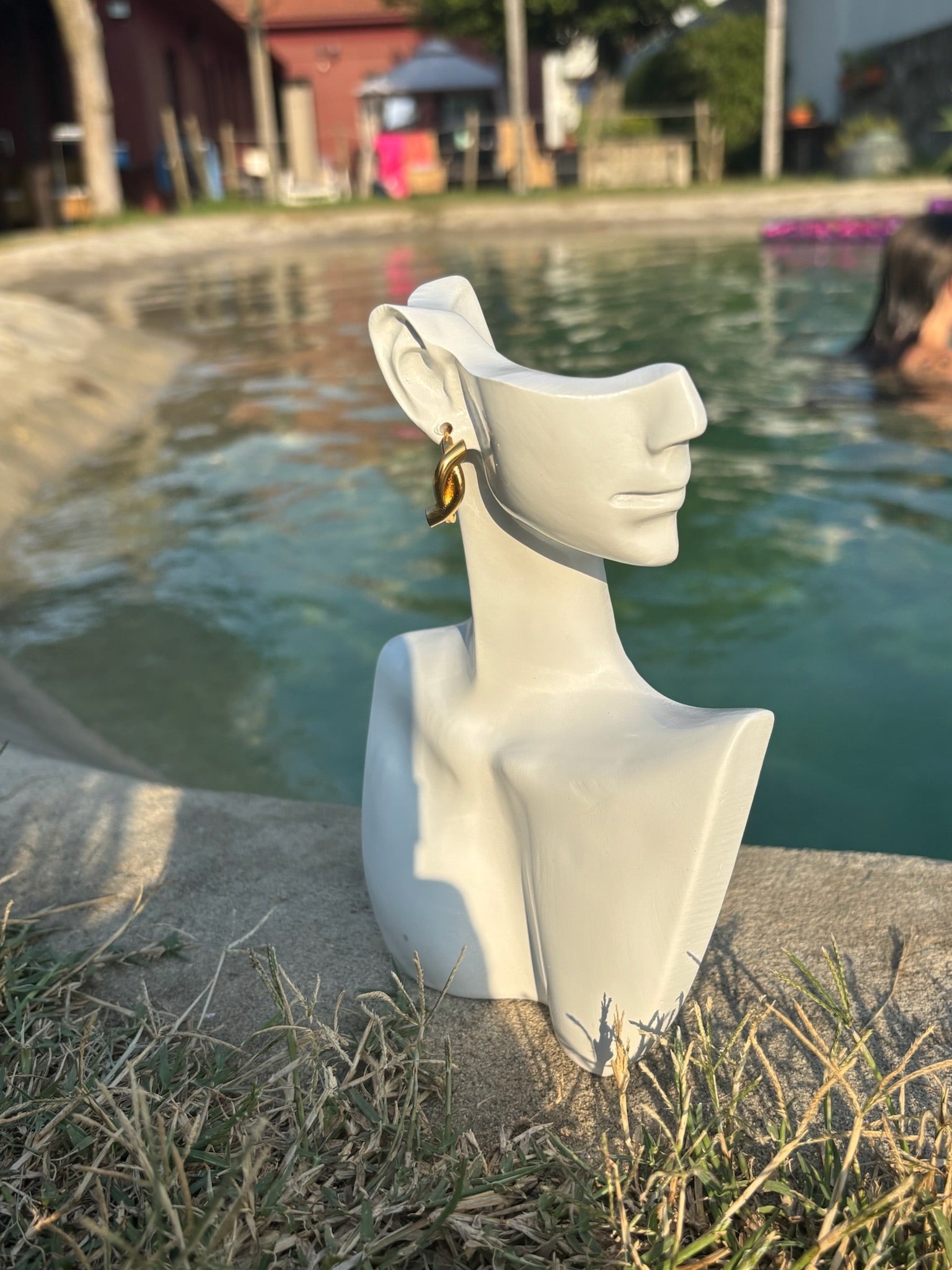 Brincos Tranca Dourados CHECK