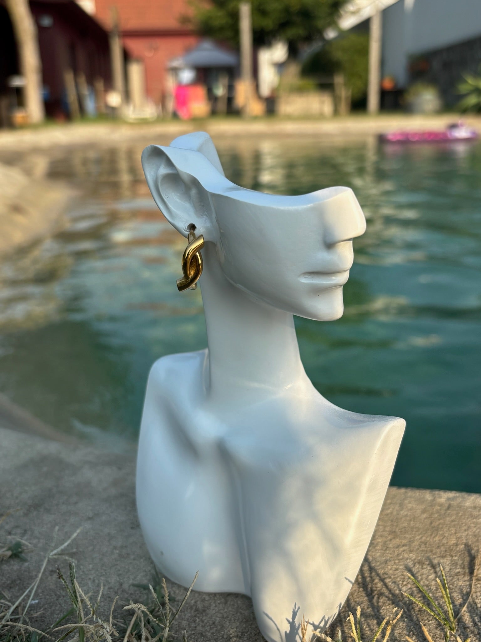 Brincos Tranca Dourados CHECK