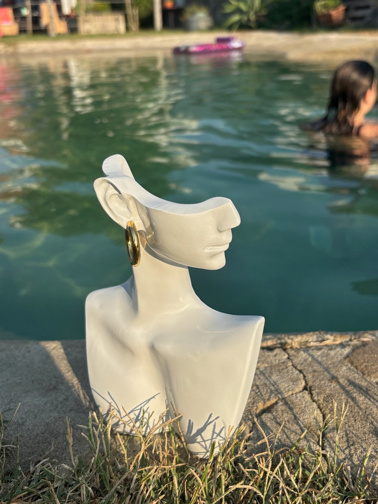 Brincos Simple Dourados CHECK