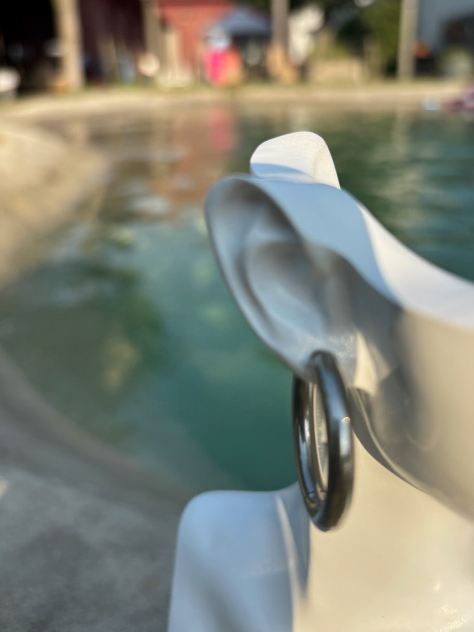 Brincos Simple Prateado CHECK