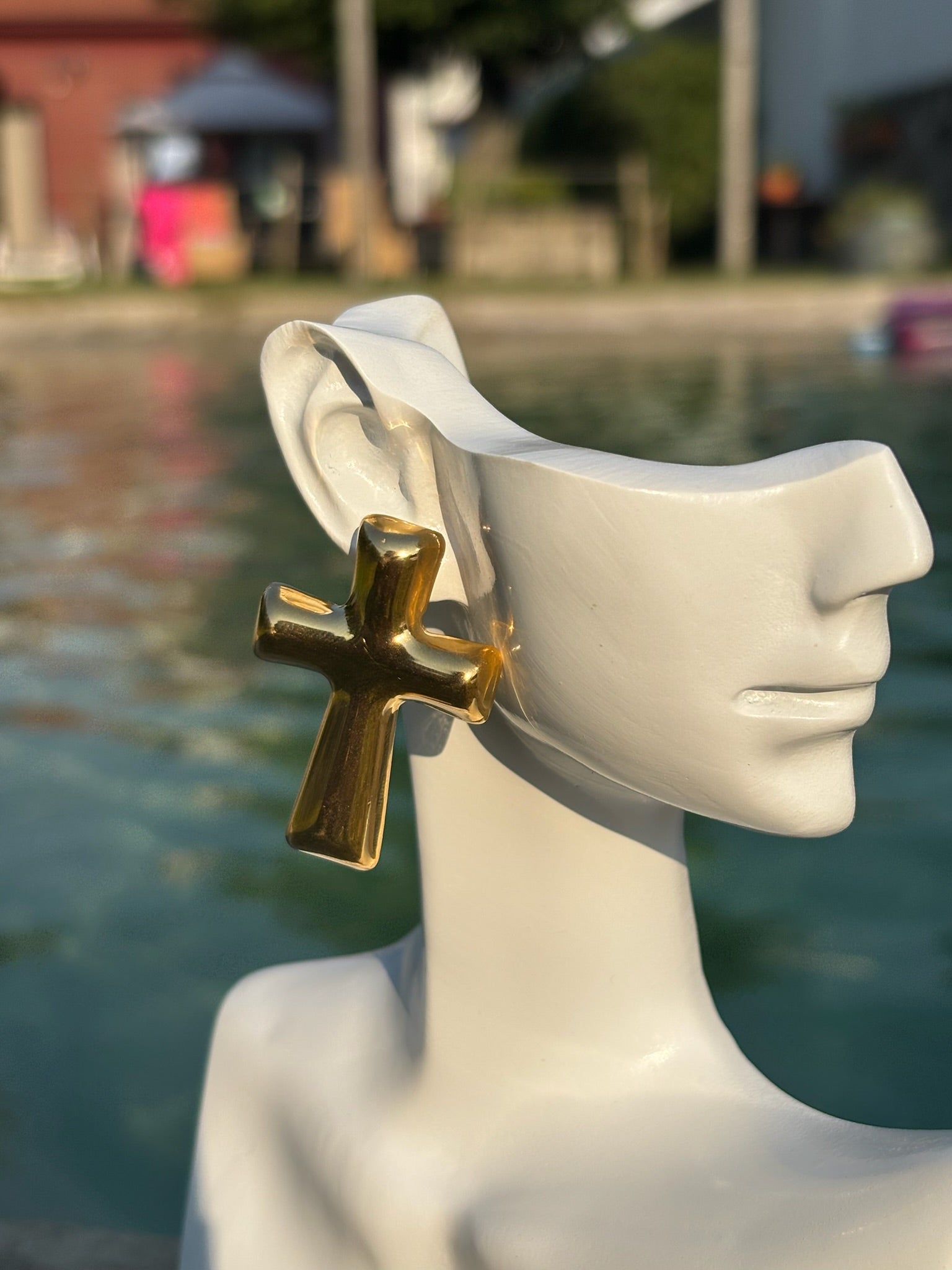 Brincos Cruz Dourada CHECK