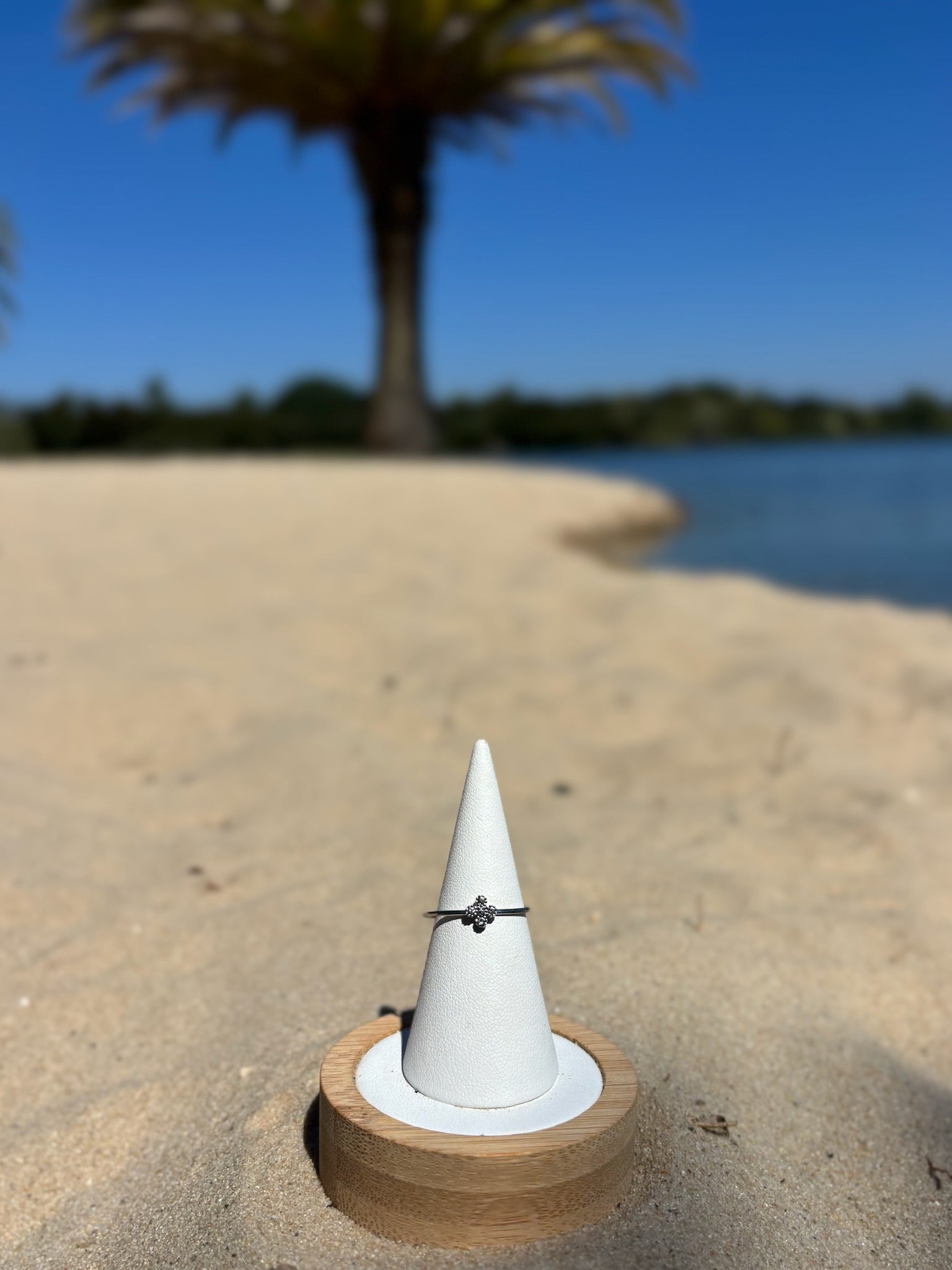 Anel de mindinho Trevo  CHECK