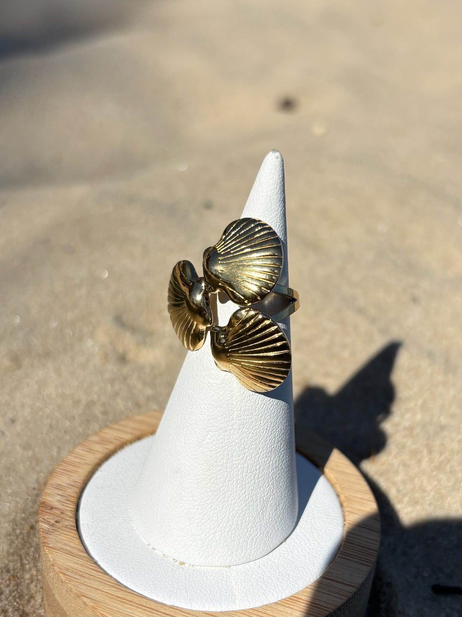 Anel 3 Conchas CHECK