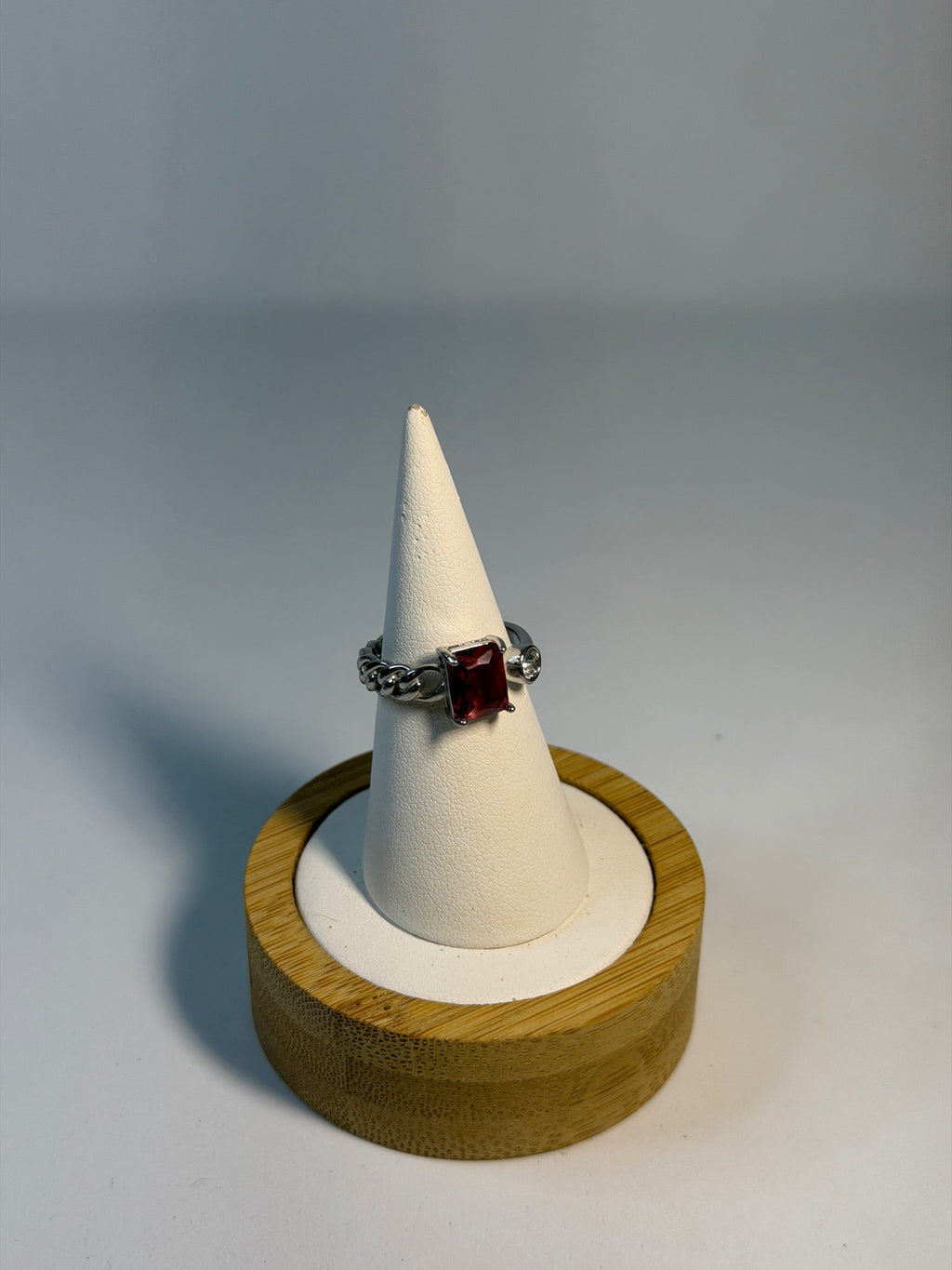Anel Pedra em Vermelho Zaia Jewelry