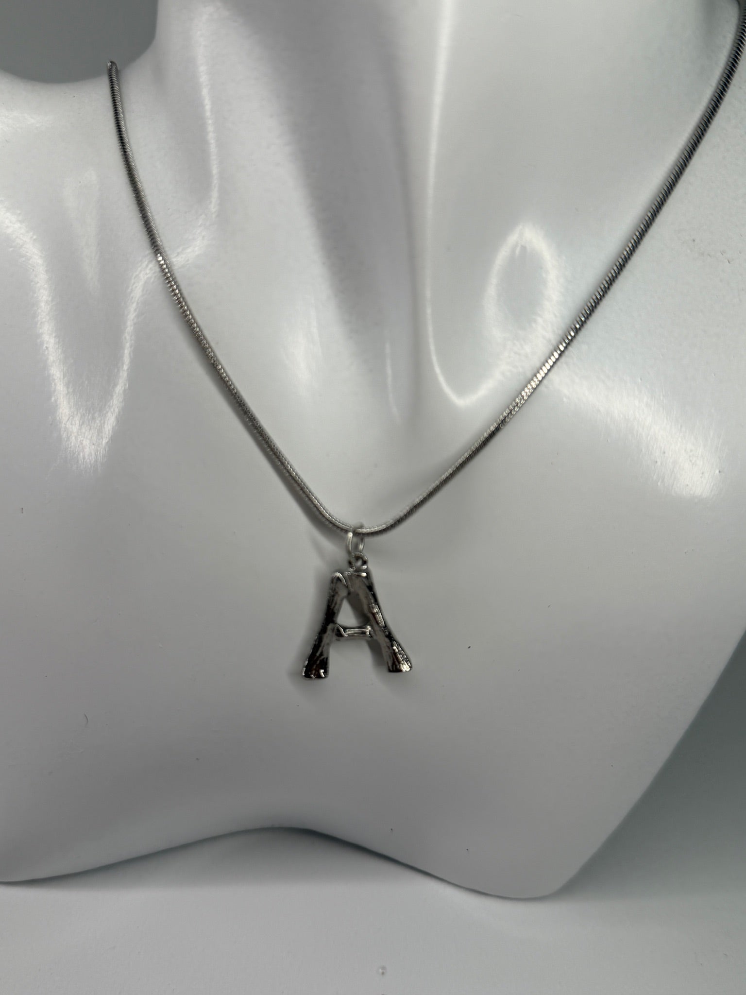 Colar letra A Zaia Jewelry