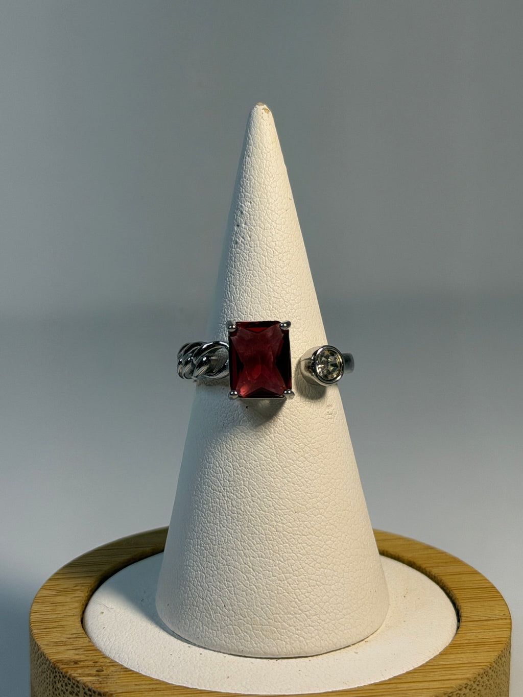 Anel Pedra em Vermelho Zaia Jewelry