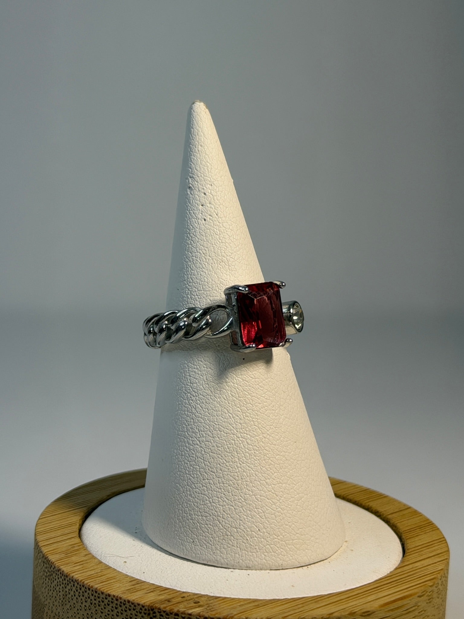 Anel Pedra em Vermelho Zaia Jewelry