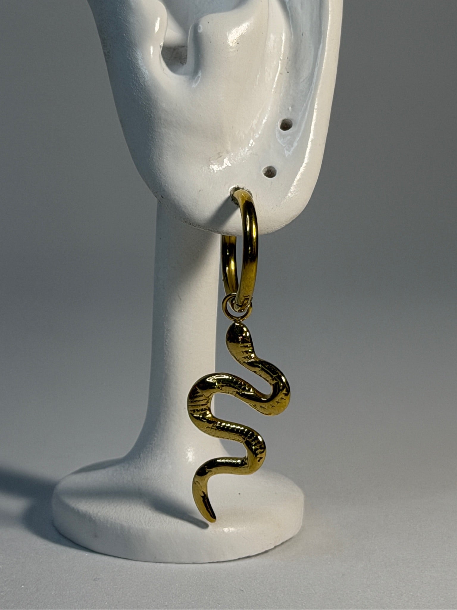 Brincos Serpente Dourada ZAIA