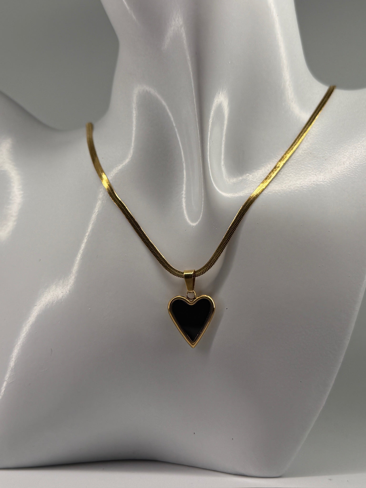 Colar Coração Preto Zaia Jewelry