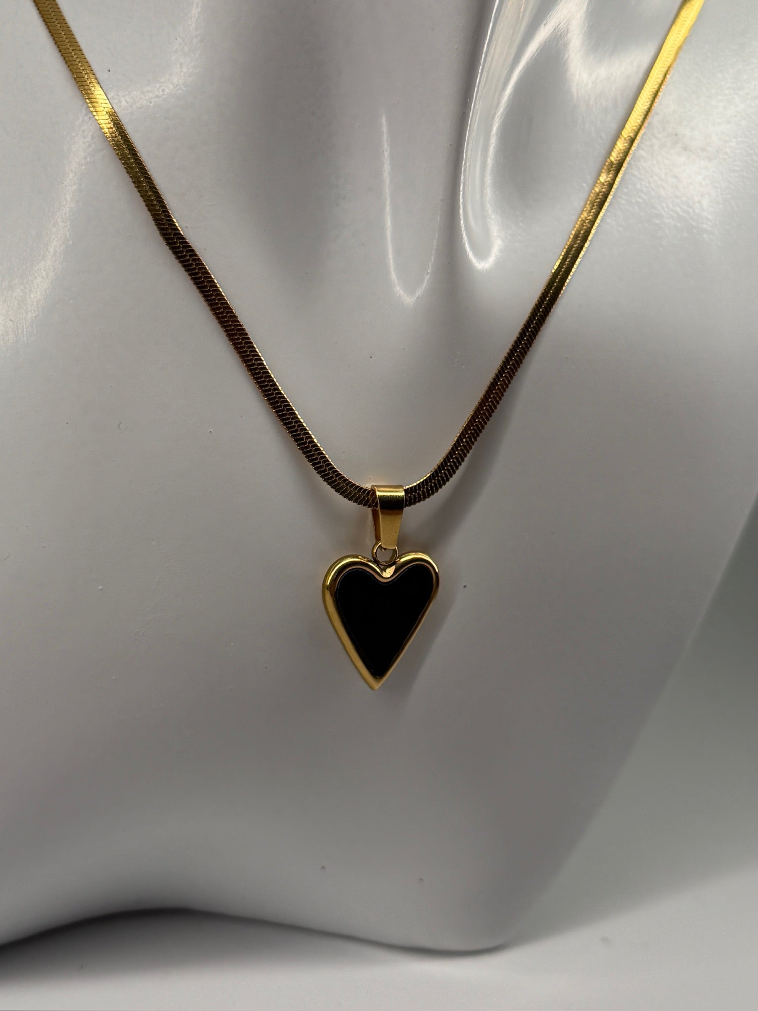 Colar Coração Preto Zaia Jewelry