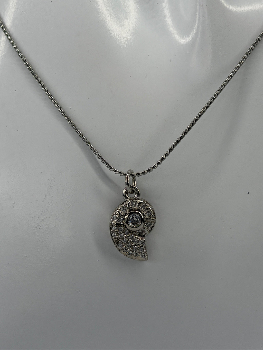 Colar Concha com Brilhos Zaia Jewelry