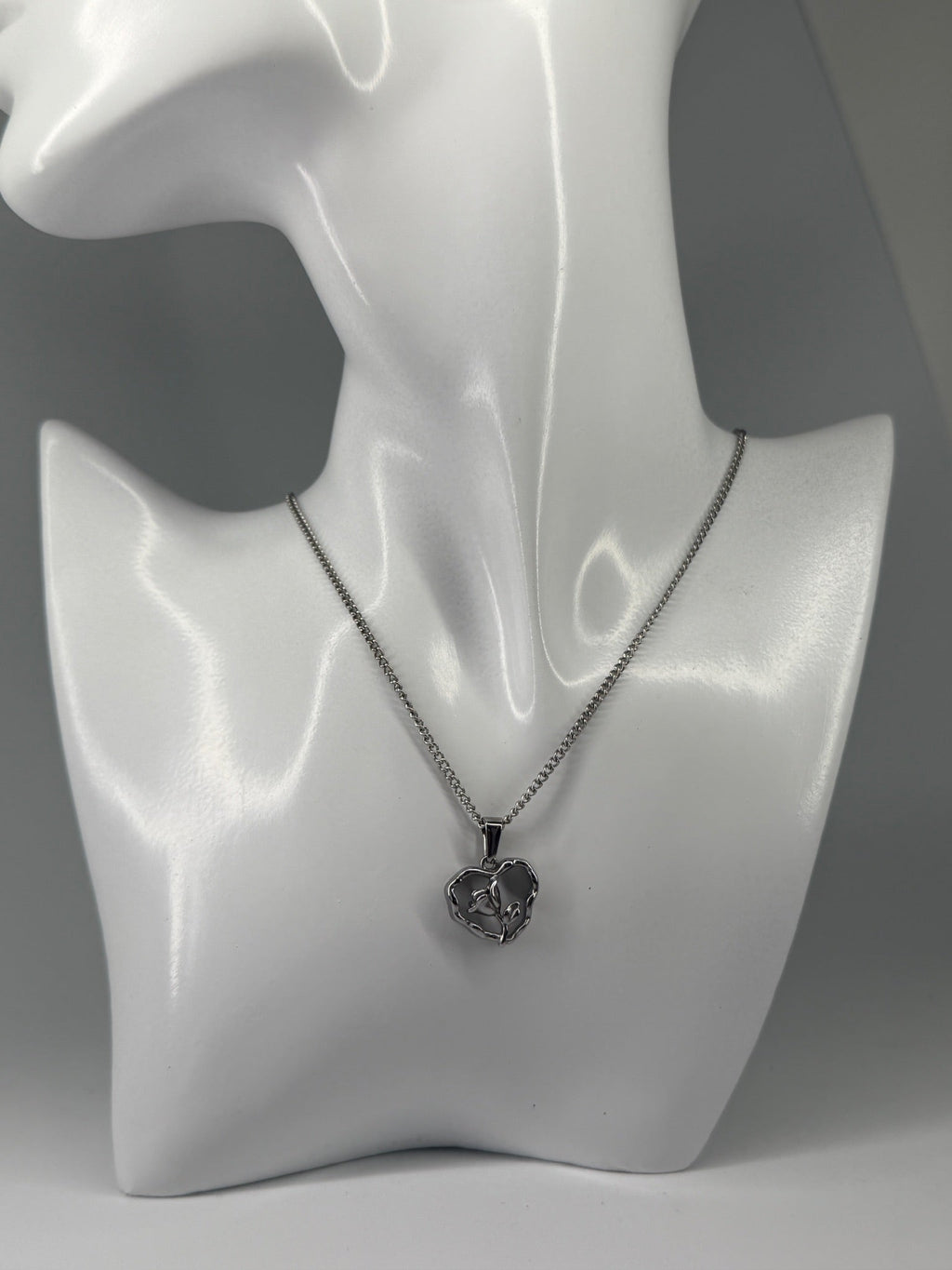Colar Rosa Prateado Zaia Jewelry