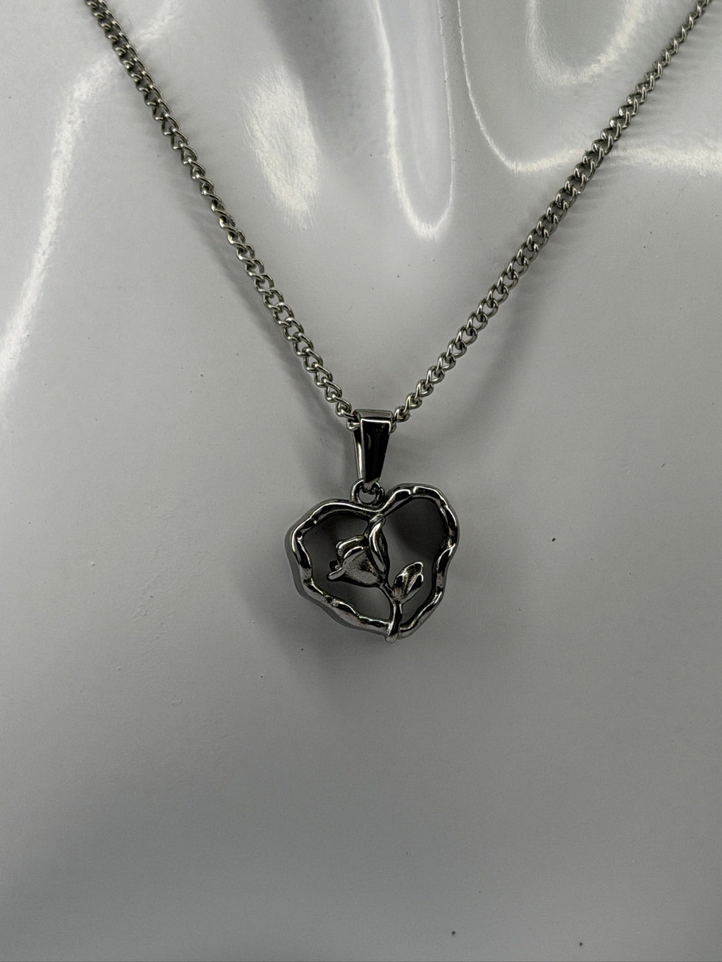 Colar Rosa Prateado Zaia Jewelry