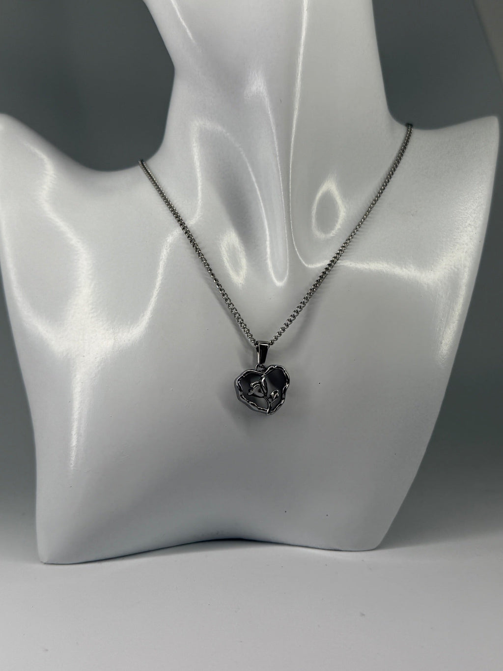 Colar Rosa Prateado Zaia Jewelry