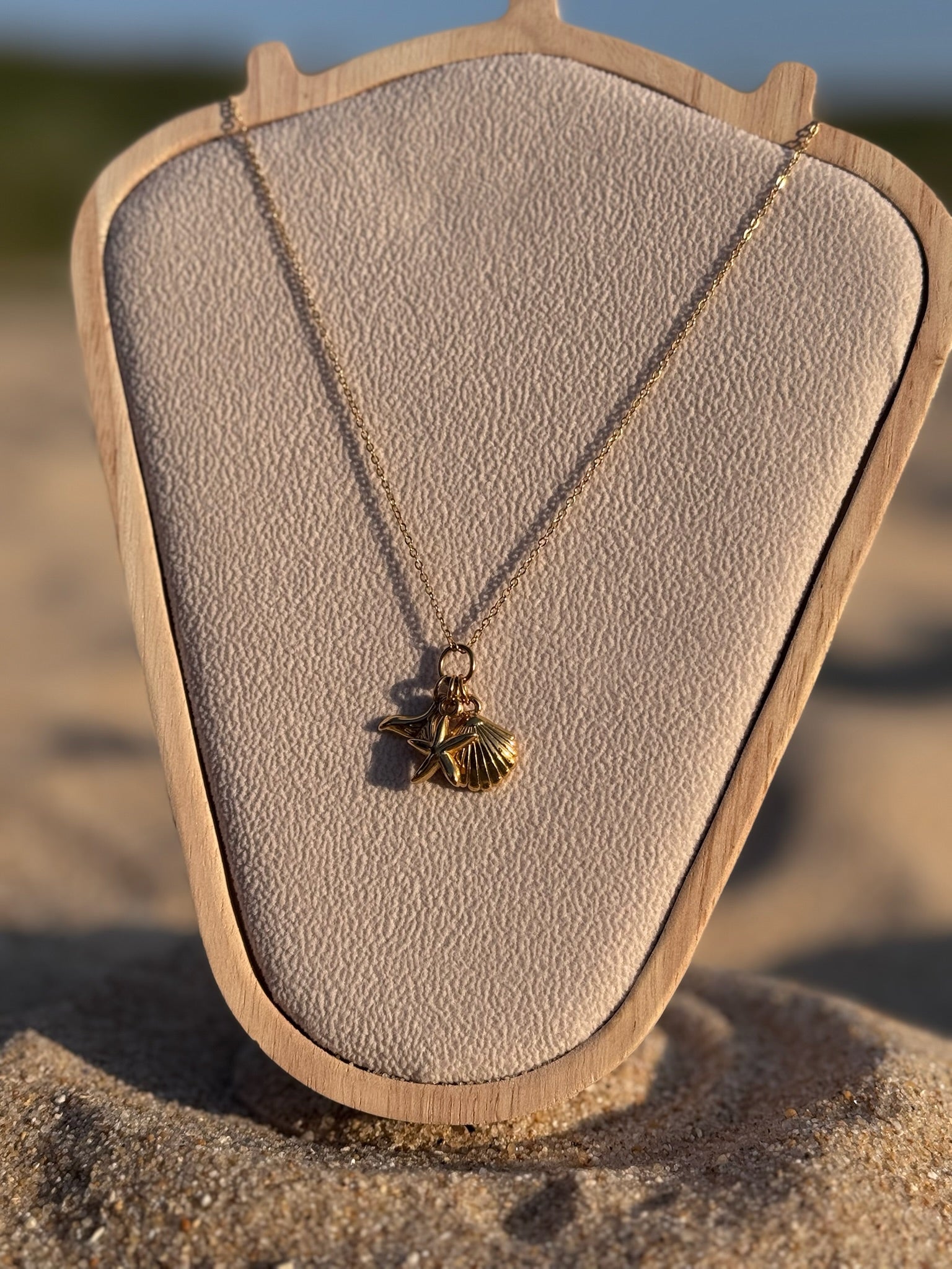 Colar Areias do Tempo dourado